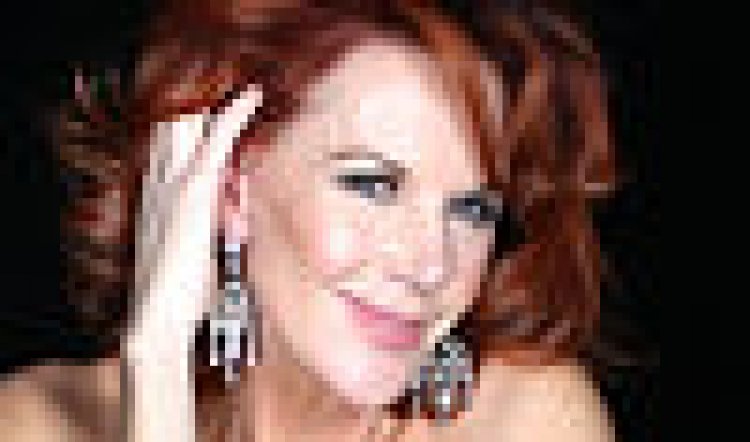 Rhonda Burchmore: Red Hot And Saucy 